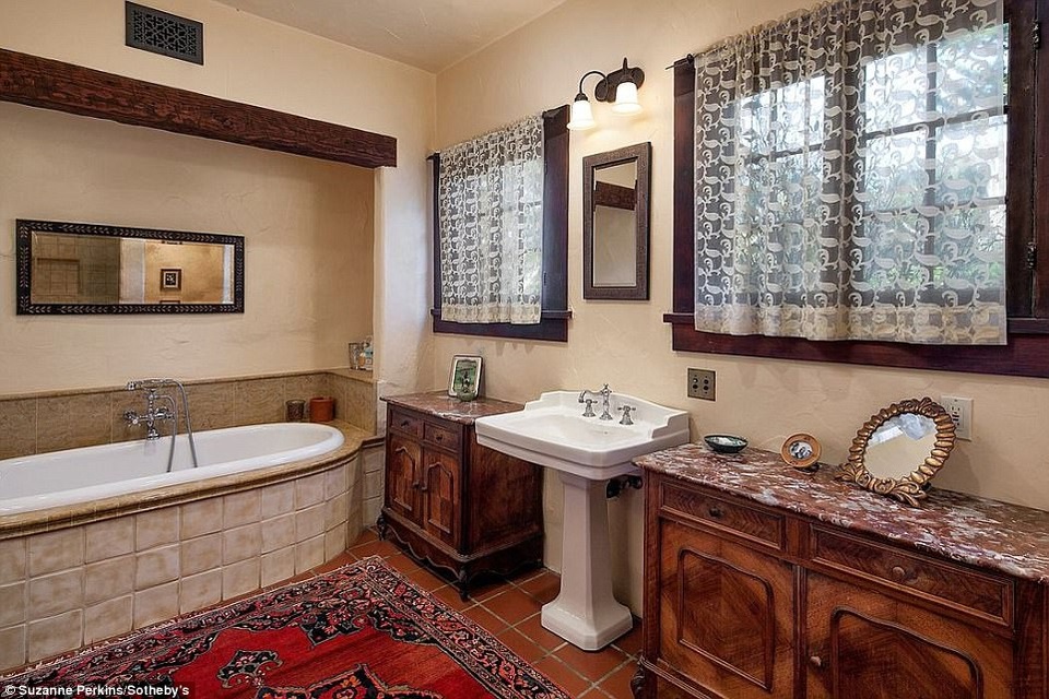 Ngắm nhà siêu sang của MC đồng tính nổi tiếng nước Mỹ - 8