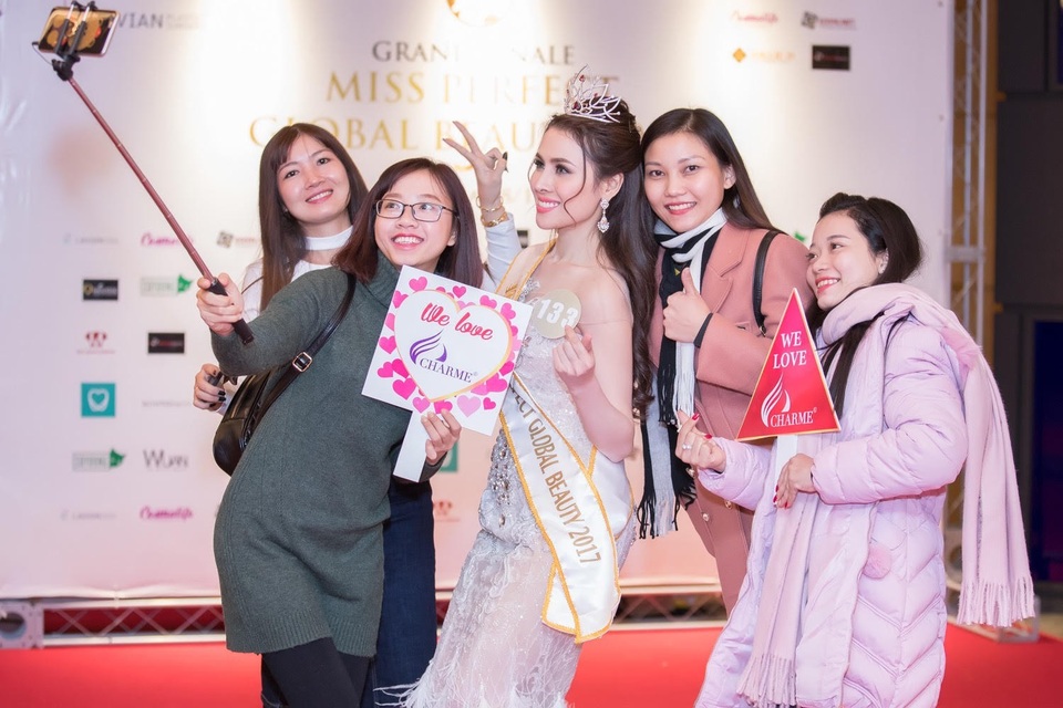 Thư Dung "The Face" đăng quang Hoa Hậu Sắc Đẹp Hoàn Mỹ Toàn Cầu 2017 - 5 Thư Dung "The Face" đăng quang Hoa Hậu Sắc Đẹp Hoàn Mỹ Toàn Cầu 2017 - 5