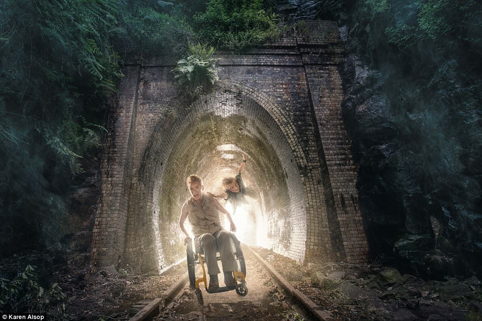 Bộ ảnh mang nhiều ý nghĩa tinh thần đối với mẹ con chị Sarah, giúp hiện thực hóa giấc mơ vui đùa bên con của chị.