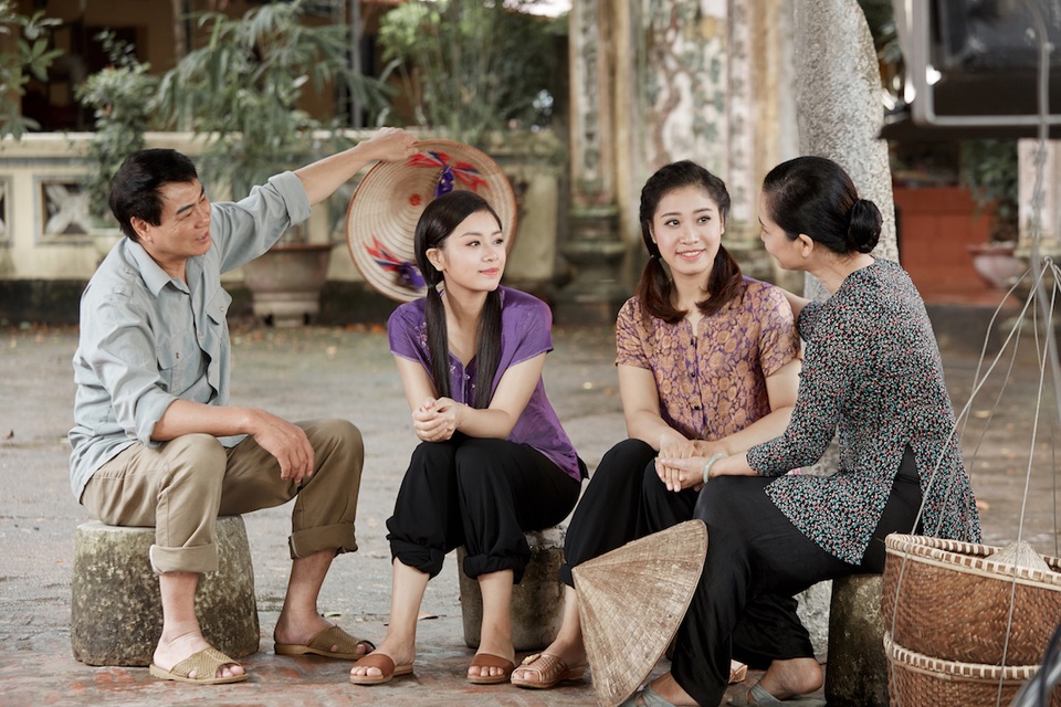 “Mẹ chồng ghê gớm” Lan Hương vào vai bà mẹ quê tần tảo - 2