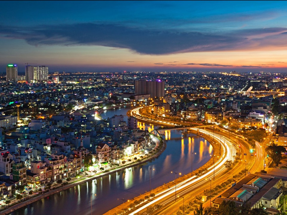 Việt Nam lọt top 10 quốc gia đông du học sinh nhất tại Mỹ - 5
Chỉ tính năm học 2015-2016, số lượng DHS Việt tại Mỹ lên tới 21.403 người. (ảnh: Shutterstock/huyenhoang)
