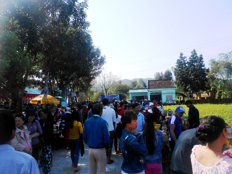 Đông đảo người dân tham gia ngày hội