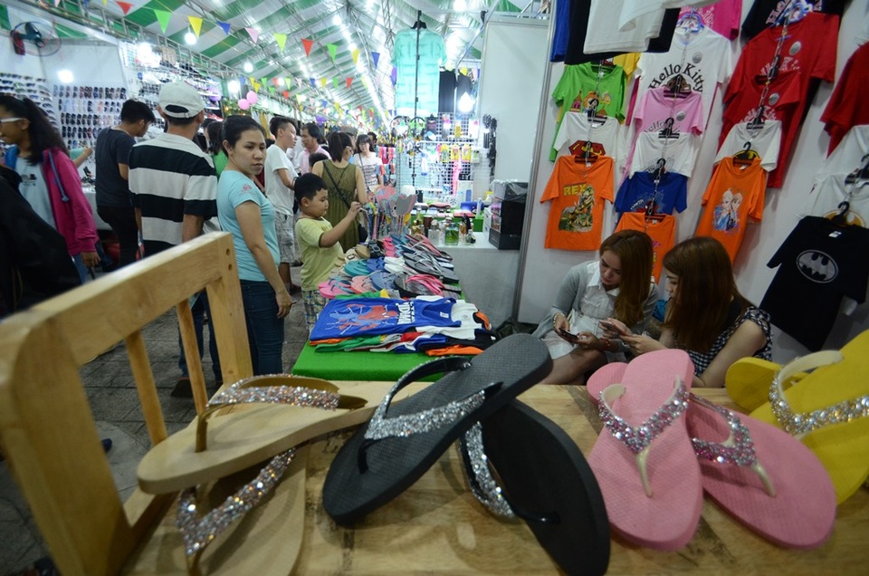 Các mặt hàng phong phú, đa dạng.