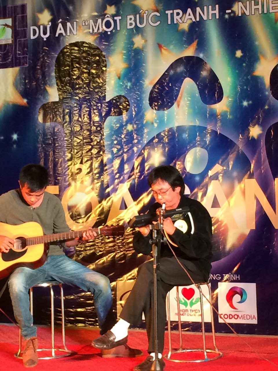 Tiếng hát xoa dịu nỗi đau cho bệnh nhân ung thư - 7 Nhiều tiết mục đặc sắc, xúc động