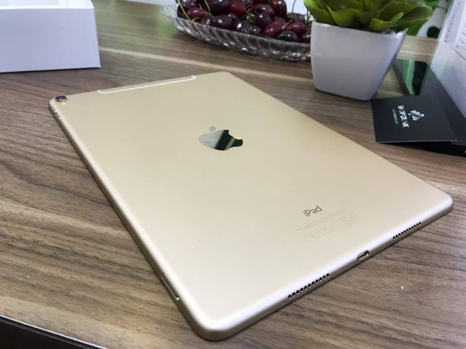 iPad Pro 10.5 bất ngờ xuất hiện tại Việt Nam, có giá xấp xỉ 21 triệu đồng - 3 Mặc dù vậy, độ mỏng của máy vẫn là 6.1mm, đúng bằng với iPad Pro 9.7