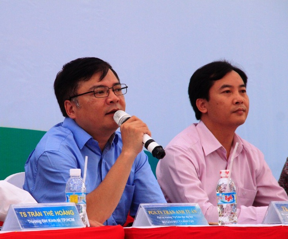 Thí sinh lo học ngành gì ra trường có việc làm ngay, lo học phí tăng - 2 PGS.TS Trần Anh Tuấn, Phó Vụ Giáo dục Đại học - Bộ GD&ĐT trả lời thắc mắc của thí sinh liên quan đến hình thức xét tuyển