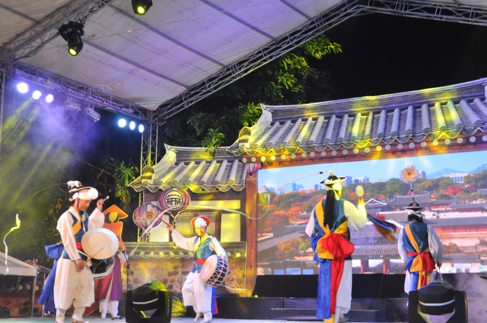 Ấn tượng với màn biểu diễn mặt nạ trong “Ngày văn hóa Andong” - 7 Ấn tượng với màn biểu diễn mặt nạ trong “Ngày văn hóa Andong” - 7
