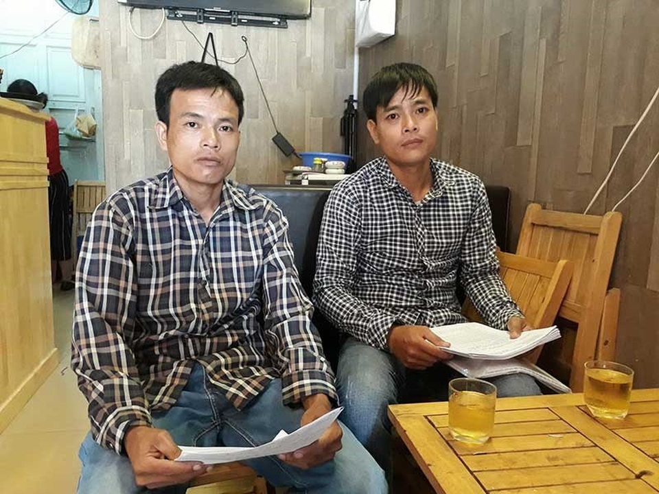 Khởi tố xong, 14 năm sau mới… xét xử - 1
Hai anh em bị cáo Quản Đắc Quý và Quản Đắc Thúy. Ảnh: TUYẾN PHAN