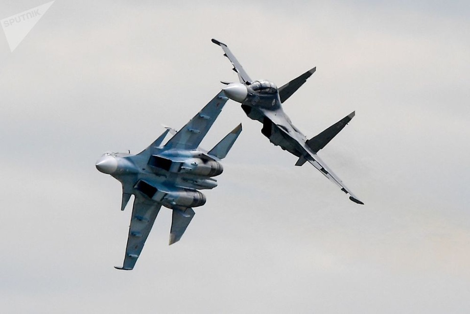Màn trình diễn của máy bay chiến đấu siêu nhẹ Sukhoi Su-30SM.