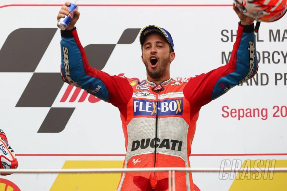 Dovizioso giành chiến thắng tại Sepang khiến Marquez không thể vô địch sớm - 7 Dovizioso giành chiến thắng tại Sepang khiến Marquez không thể vô địch sớm - 7
