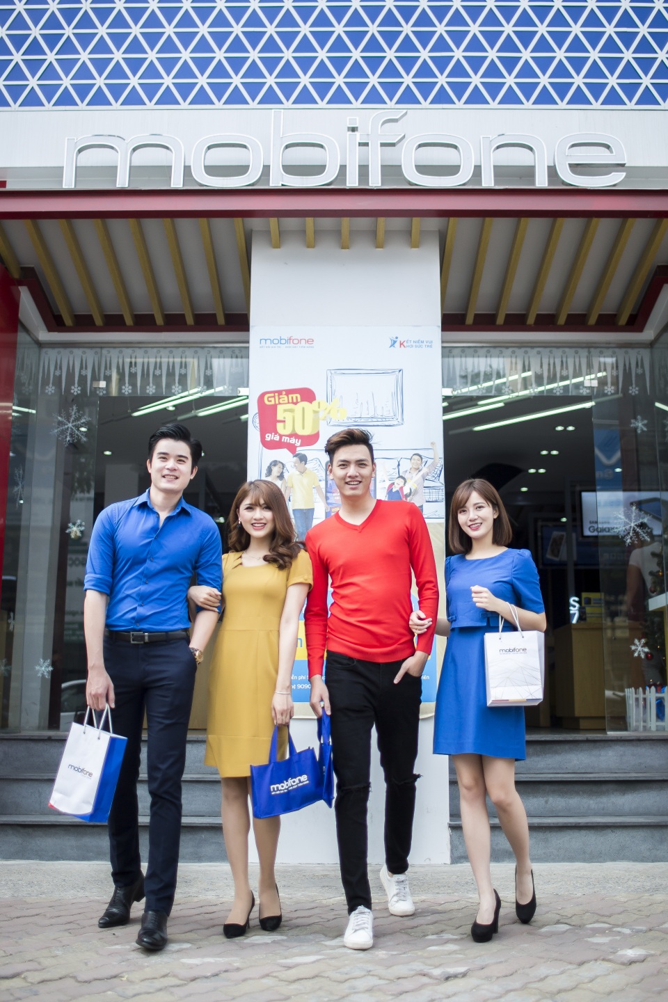 MobiFone ghi nhận kết quả kinh doanh 8 tháng đầu năm ấn tượng - 2 MobiFone ghi nhận kết quả kinh doanh 8 tháng đầu năm ấn tượng - 2