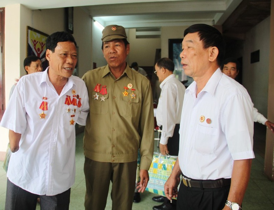 Buổi gặp mặt xúc động của những người cựu binh từng vào sinh ra tử - 1 Các cựu chiến binh là thương binh tỉnh Bình Định xúc động buổi gặp mặt nhân 70 năm ngày Thương binh, Liệt sĩ (27/7/1947-27/7/2017)
