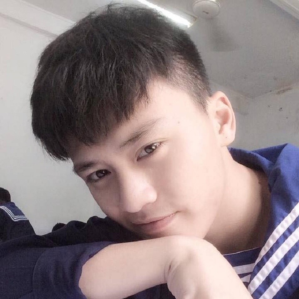 Chàng lính hải quân có nụ cười ấm áp gây "sốt" mạng - 6 Một vài hình ảnh đáng yêu của anh lính hải quân điển trai