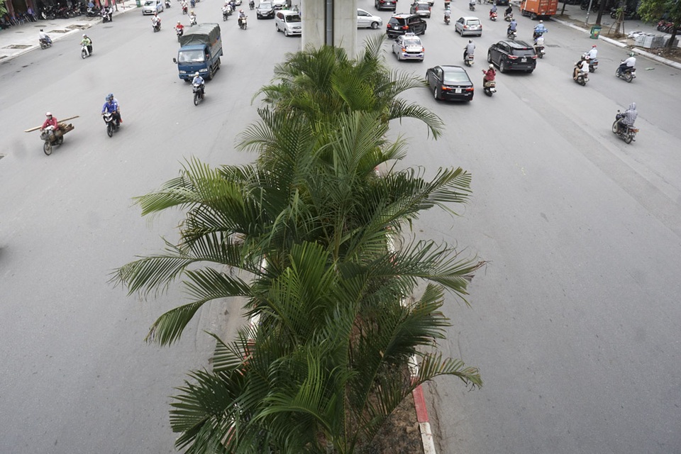 
Nguyễn Trãi là trục đường quan trọng ở phía Tây Hà Nội, có mật độ giao thông lớn và thường xảy ra ùn tắc giờ cao điểm.
