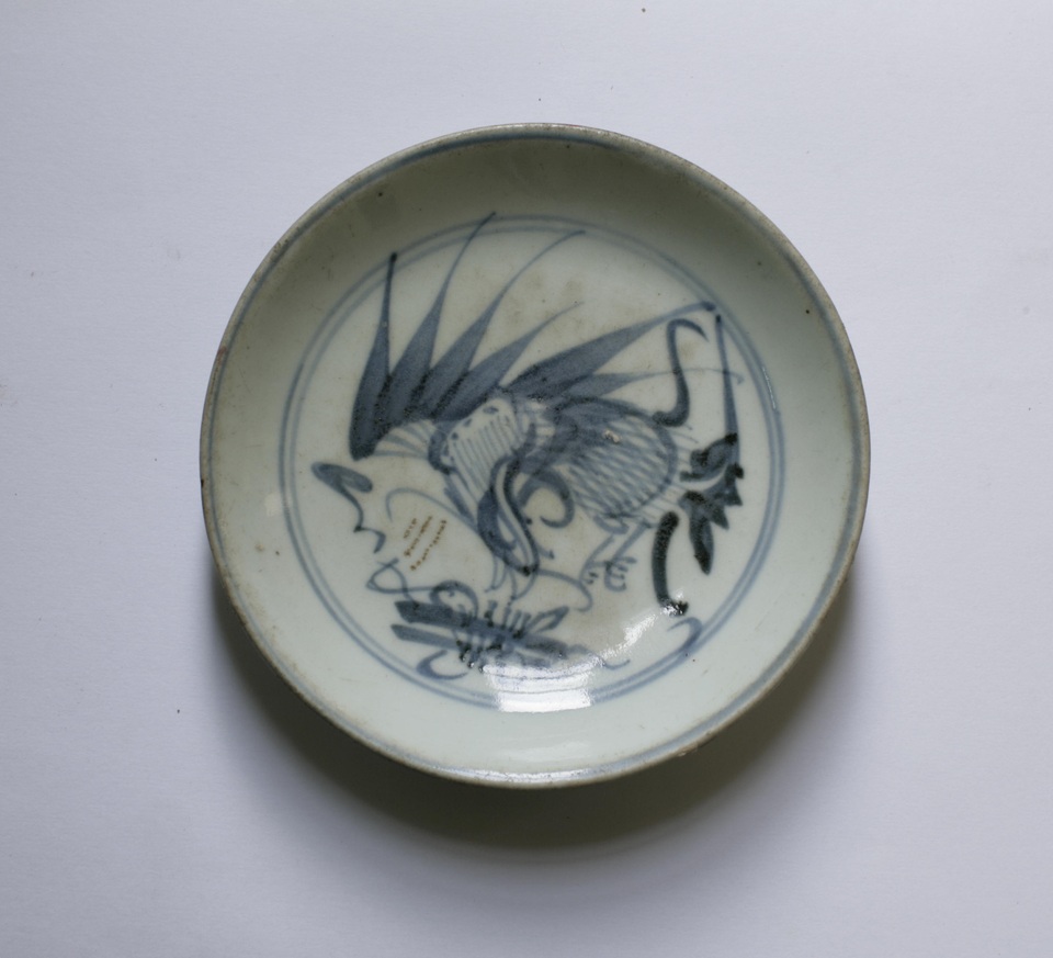 Trưng bày “Ánh sáng từ Đường Kách mệnh”, tiếp nhận nhiều hiện vật lịch sử - 8 Đĩa sứ của đồng chí Nguyễn Văn Cừ đã dùng trong những năm 1936-1937.