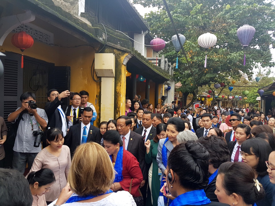 Phu nhân lãnh đạo các nền kinh tế APEC tham quan Hội An - 6 Phu nhân lãnh đạo các nền kinh tế APEC tham quan Hội An - 6
