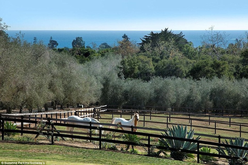 Ngắm nhà siêu sang của MC đồng tính nổi tiếng nước Mỹ - 10