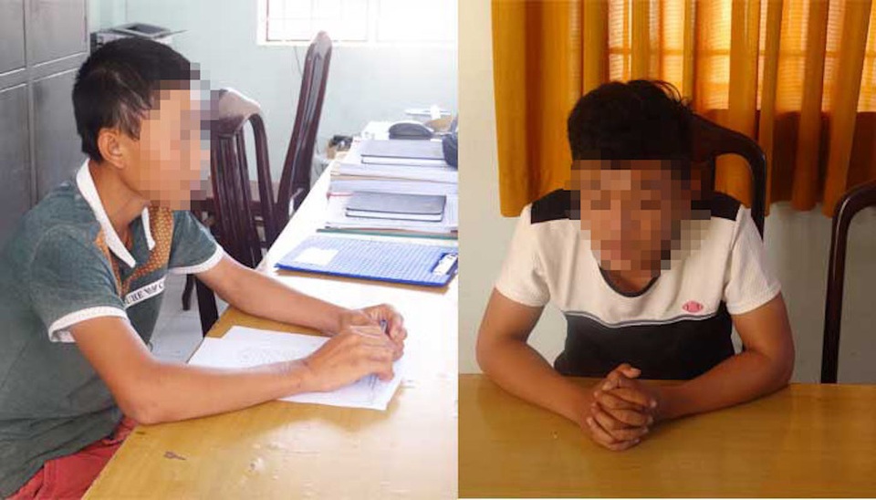 Bắt “nóng” 2 nghi can 15,16 tuổi chuyên giật đồ của học sinh - 1 Hai đối tượng H. và P. tại cơ quan điều tra.