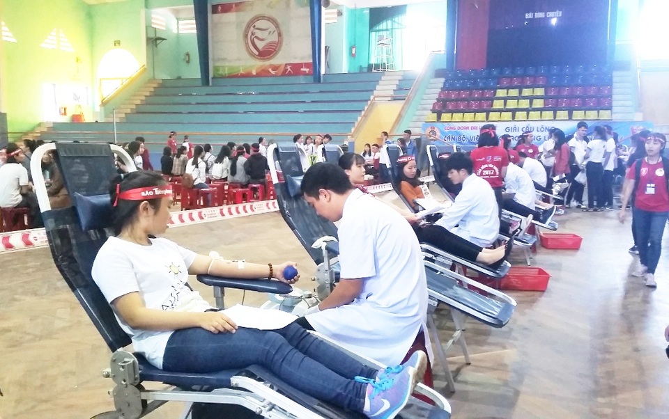 Hàng ngàn đơn vị máu được hiến tặng trong ngày chủ nhật - 2 Có gần 600 đơn vị máu được hiến tặng trong hôm nay