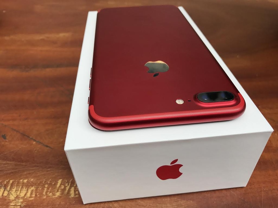 Trên tay iPhone 7 Plus màu đỏ vừa xuất hiện ở Hà Nội, giá 25 triệu đồng - 5 Trên tay iPhone 7 Plus màu đỏ vừa xuất hiện ở Hà Nội, giá 25 triệu đồng - 5
