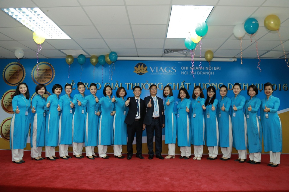 VIAGS đạt nhiều giải thưởng về chất lượng dịch vụ mặt đất tại sân bay Nội Bài - 3 VIAGS nỗ lực phục vụ khách hàng với tiêu chí An toàn – Đúng giờ – Chất lượng dịch vụ 4 sao