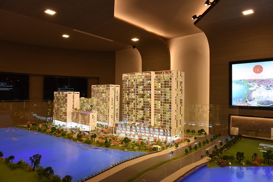Ra mắt The Symphony – bản giao hưởng của Phú Mỹ Hưng Midtown - 5 The Symphony nằm cạnh The Grande, sát cạnh công viên Hoa Anh Đào và dòng sông thơ mộng, được ví von là “Bản giao hưởng” của Phú Mỹ Hưng Midtown
