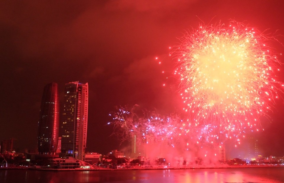 Đêm hội pháo hoa tỏa sáng sông Hàn - 17 Đêm hội pháo hoa tỏa sáng sông Hàn - 17