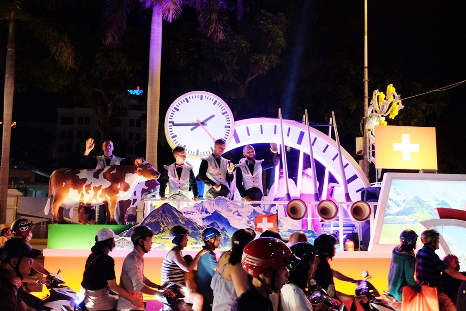 Tưng bừng lễ hội đường phố ở Đà Nẵng - 6 Tưng bừng lễ hội đường phố ở Đà Nẵng - 6