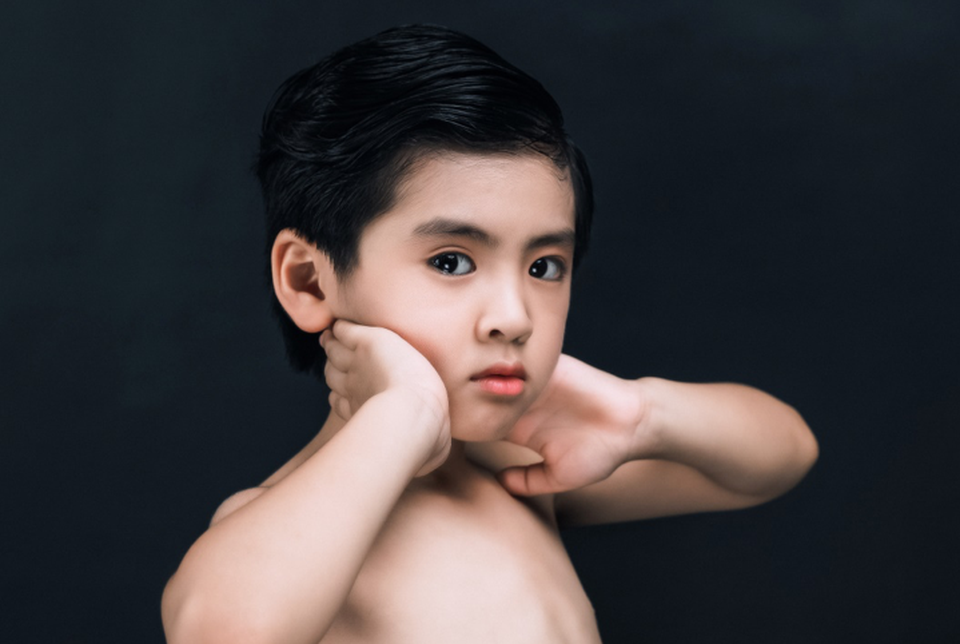 Tuti Minh Đức khác lạ trong bộ hình mới.