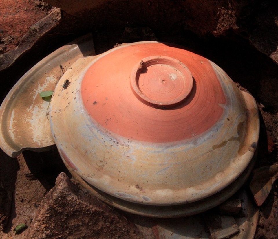 Chuyên gia quốc tế thực địa các di chỉ gốm ở Bình Định - 9