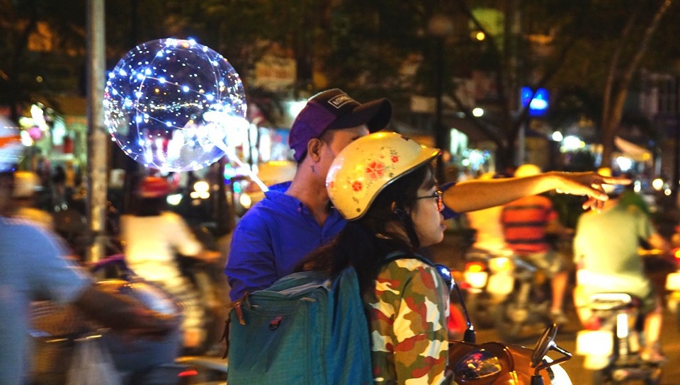 …và cũng để rãnh tay bắt khách