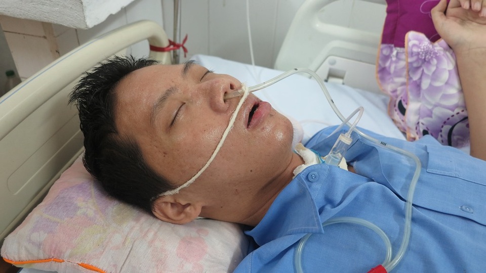 Đạt nằm bất tỉnh đã gần 6 tháng nay.