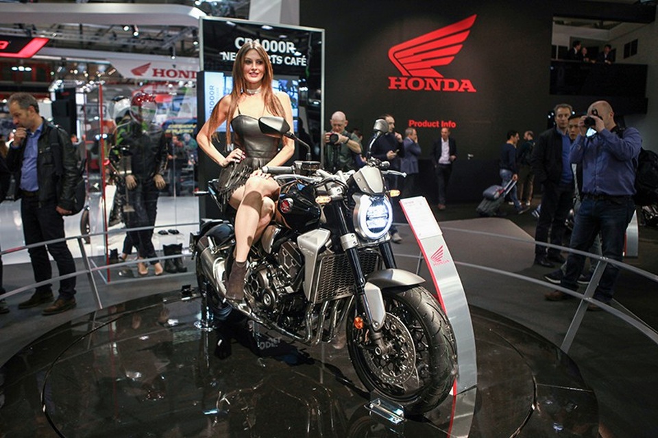Honda chính thức ra mắt CB1000R thế hệ mới - 1
Hiện Honda vẫn giữ kín giá bán của CB 1000R thế hệ mới
