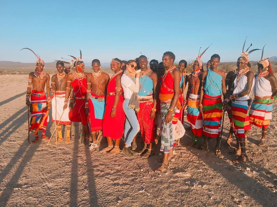 Chân dài Việt trải nghiệm cuộc sống của thổ dân giữa sa mạc châu Phi - 16
