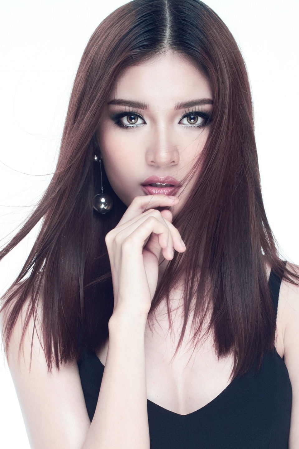 Á hậu “ẩn dật nhất Việt Nam” bất ngờ "phá lệ" sau 6 tháng đăng quang - 2 Á hậu “ẩn dật nhất Việt Nam” bất ngờ "phá lệ" sau 6 tháng đăng quang - 2