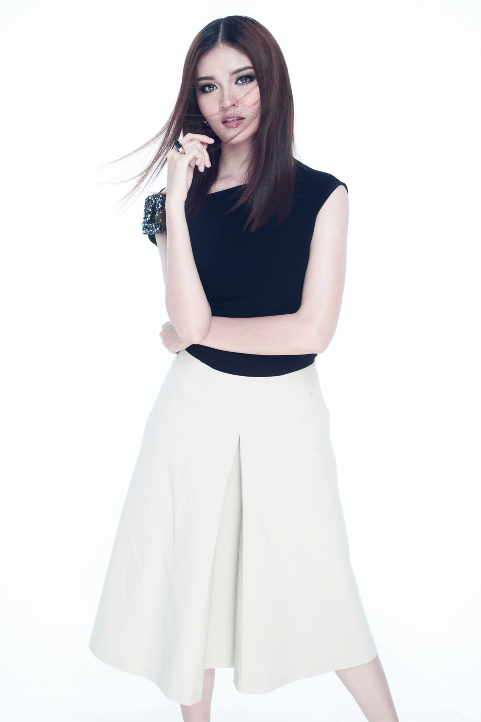 Á hậu “ẩn dật nhất Việt Nam” bất ngờ "phá lệ" sau 6 tháng đăng quang - 5 Á hậu “ẩn dật nhất Việt Nam” bất ngờ "phá lệ" sau 6 tháng đăng quang - 5