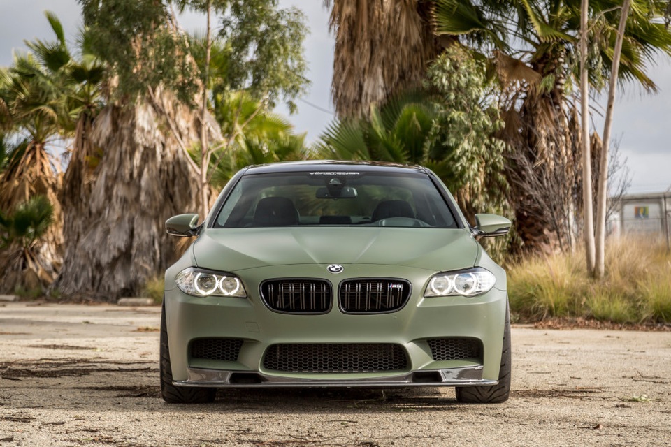Khi BMW M5 khoác "áo lính" - 2 Khi BMW M5 khoác "áo lính" - 2