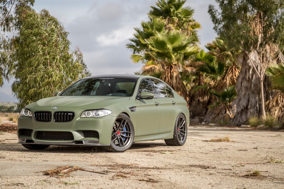 Khi BMW M5 khoác "áo lính" - 5 Khi BMW M5 khoác "áo lính" - 5