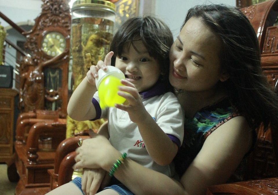 Thanh Hóa: Quyết định chấm dứt hợp đồng làm việc với nữ giáo viên viết đơn xin ra khỏi biên chế - 2 Cô Thành có nguyện vọng xin nghỉ dạy để có điều kiện chăm sóc gia đình