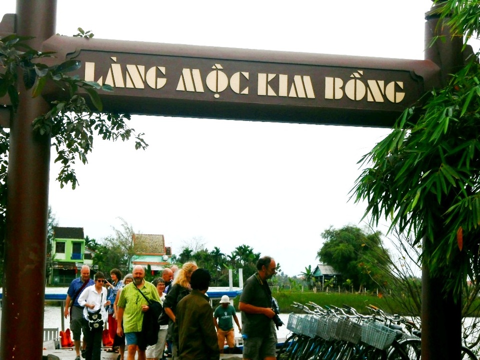 Nét hấp dẫn riêng của những làng nghề truyền thống ở Hội An - 12 Nằm ở xã Cẩm Kim, làng mộc Kim Bồng có lịch sử lên tới 600 năm