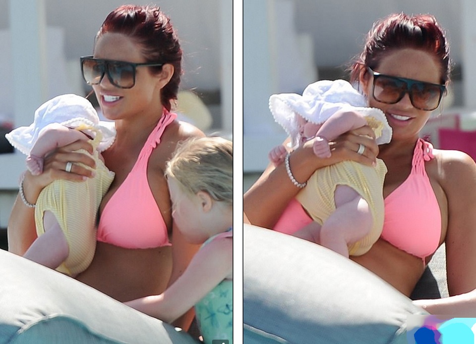 Amy Childs tự tin diện áo tắm sau 2 tháng sinh nở - 4
Người đẹp đưa con đi nghỉ mát để quên đi nỗi buồn chia tay bạn trai Bradley Wright