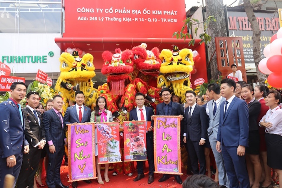 Công ty cổ phần địa ốc Kim Phát khai xuân đón lộc năm mới Đinh Dậu 2017 - 3 Công ty cổ phần địa ốc Kim Phát khai xuân đón lộc năm mới Đinh Dậu 2017 - 3