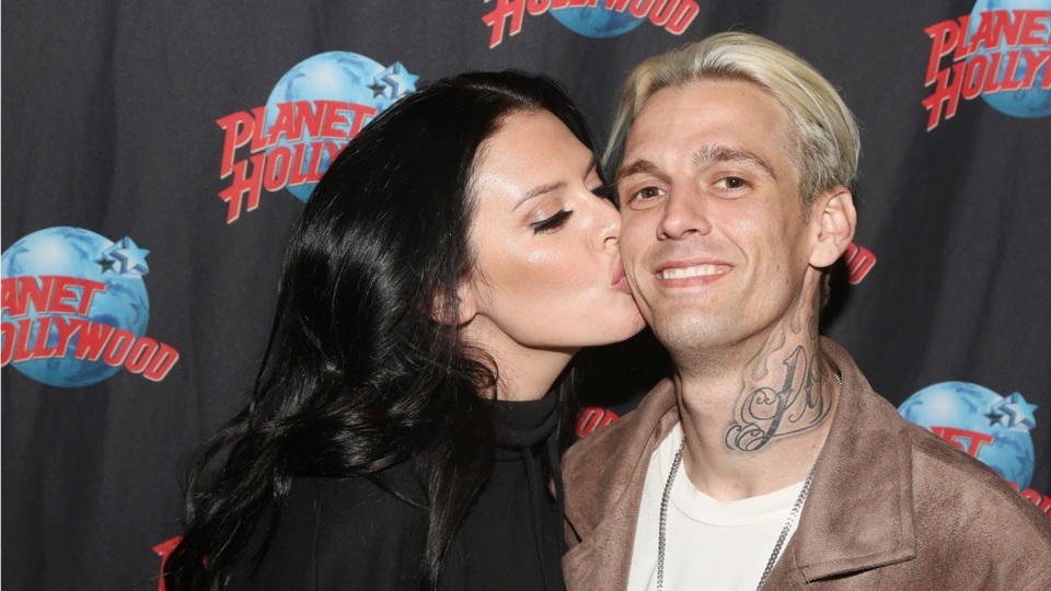 Aaron Carter chia tay bạn gái - 3
Họ chia tay trong êm đềm và Aaron Carter giờ đây tập trung vào công việc, âm nhạc và sức khỏe của mình, ET đưa tin