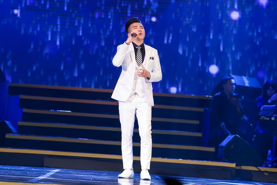 Dương Ngọc Thái thăng hoa trên sân khấu Hà Nội - 3 Dương Ngọc Thái thăng hoa trên sân khấu Hà Nội - 3