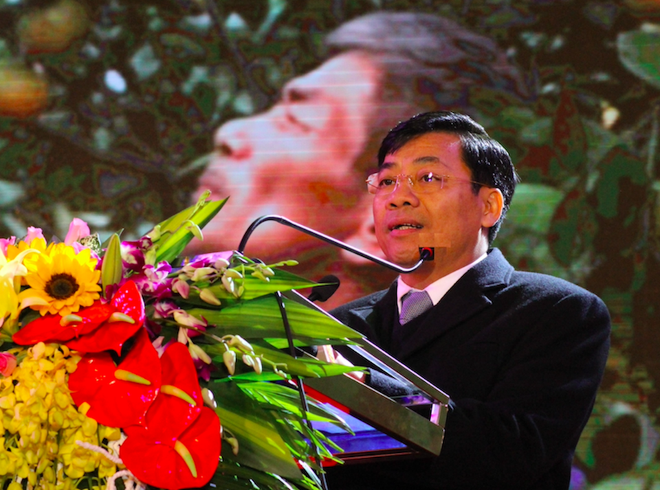 Bắc Giang: Khai mạc Ngày hội trái cây Lục Ngạn, tôn vinh nông dân, doanh nhân xuất sắc! - 2
Phó Chủ tịch UBND tỉnh Dương Văn Thái phát biểu tại lễ khai mạc Ngày hội.