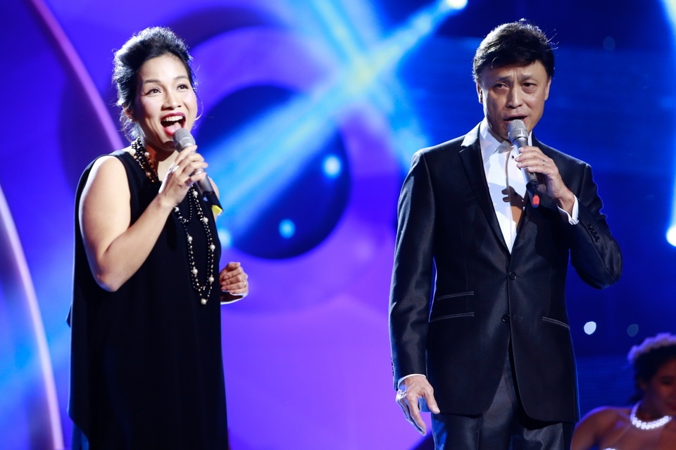 
Danh ca Tuấn Ngọc song ca cũng Diva Mỹ Linh qua ca khúc Nguyện Ước
