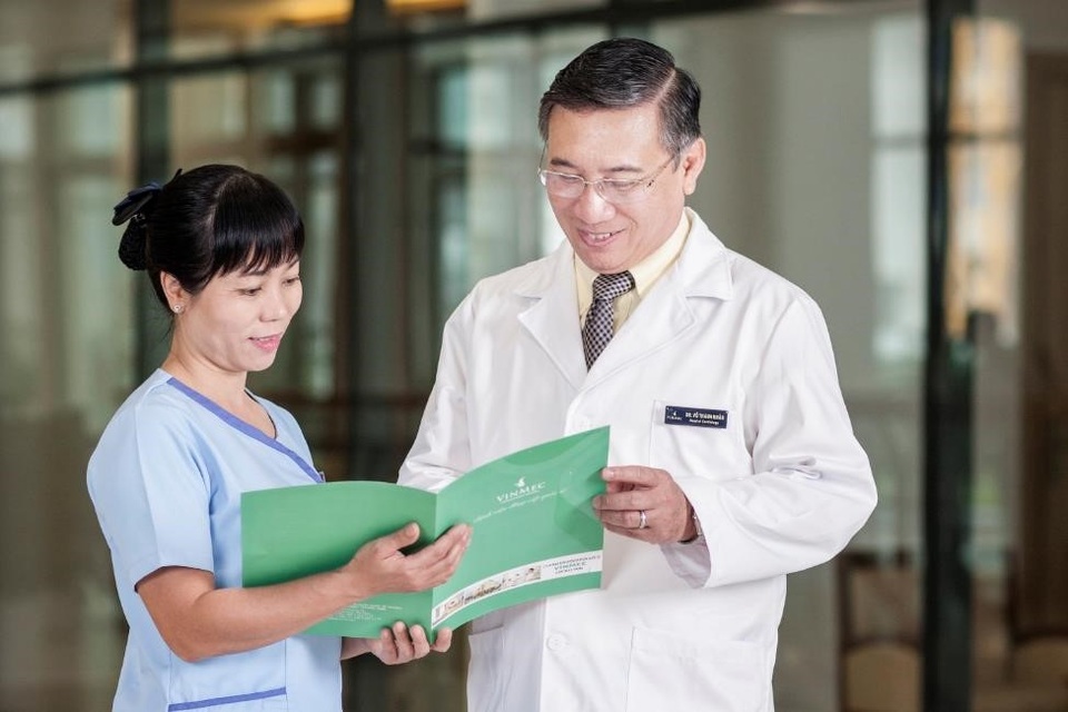 Ở Việt Nam, ung dung khám bệnh chuẩn quốc tế - 5
Chuẩn hóa quy trình chẩn đoán, điều trị, theo dõi bảo vệ bệnh nhân khỏi những nguy cơ rủi ro.