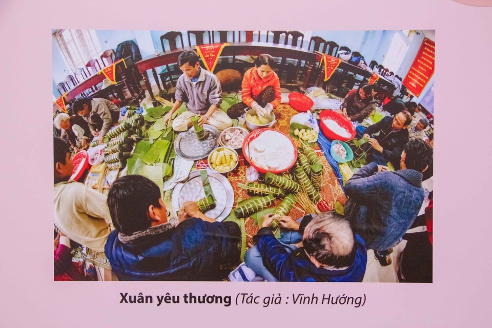 Khám phá Tết Huế xưa và nay - 7 Gói bánh chưng ngày Tết