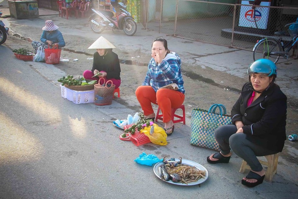 
Hiện nay, chợ Gia Lạc thưa thớt hơn xưa.
