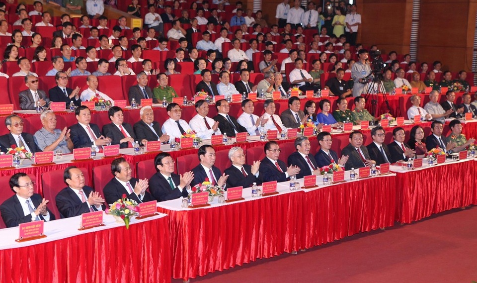 Tổng Bí thư Lê Duẩn - Nhà lãnh đạo kiệt xuất của Đảng - 1 Các vị lãnh đạo Đảng, Nhà nước tham dự lễ Kỷ niệm (Ảnh: L. Khánh - Th. Thủy)